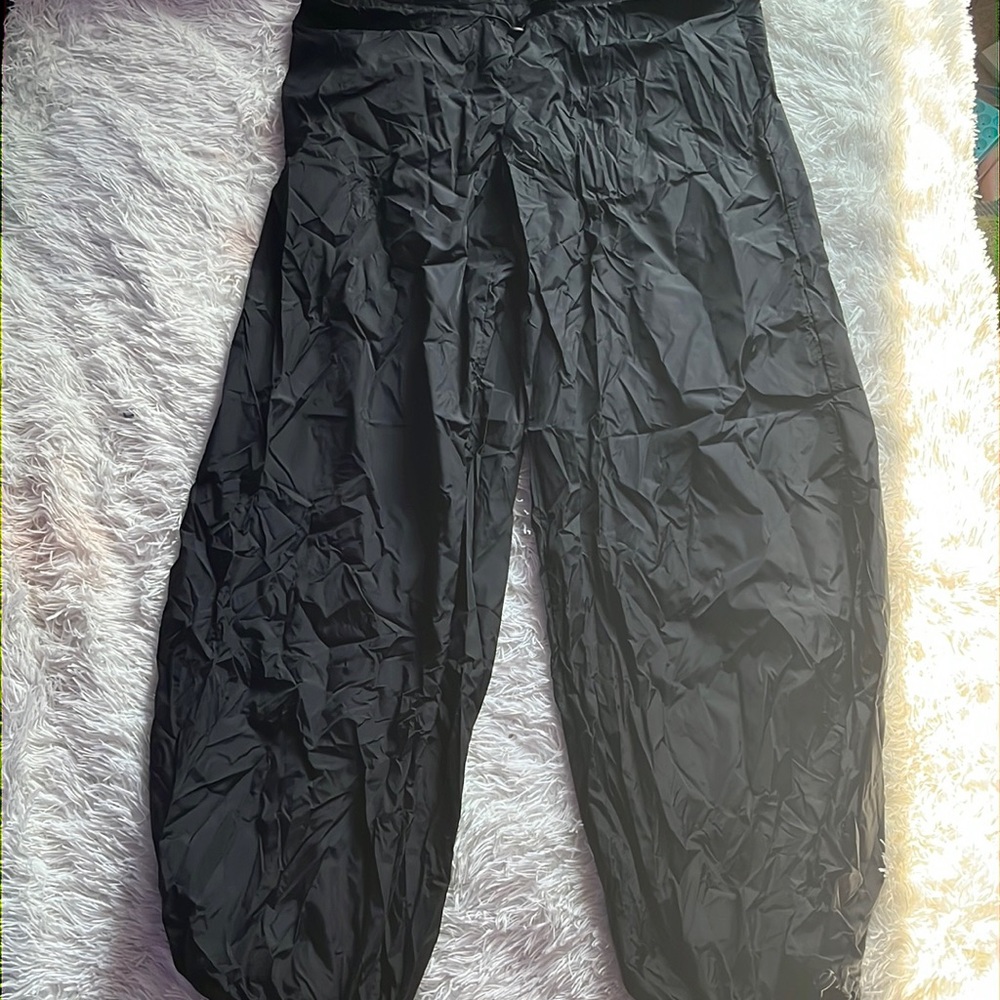 Black Parachute Pants - Drawstring Tie - Size: XS US: 2